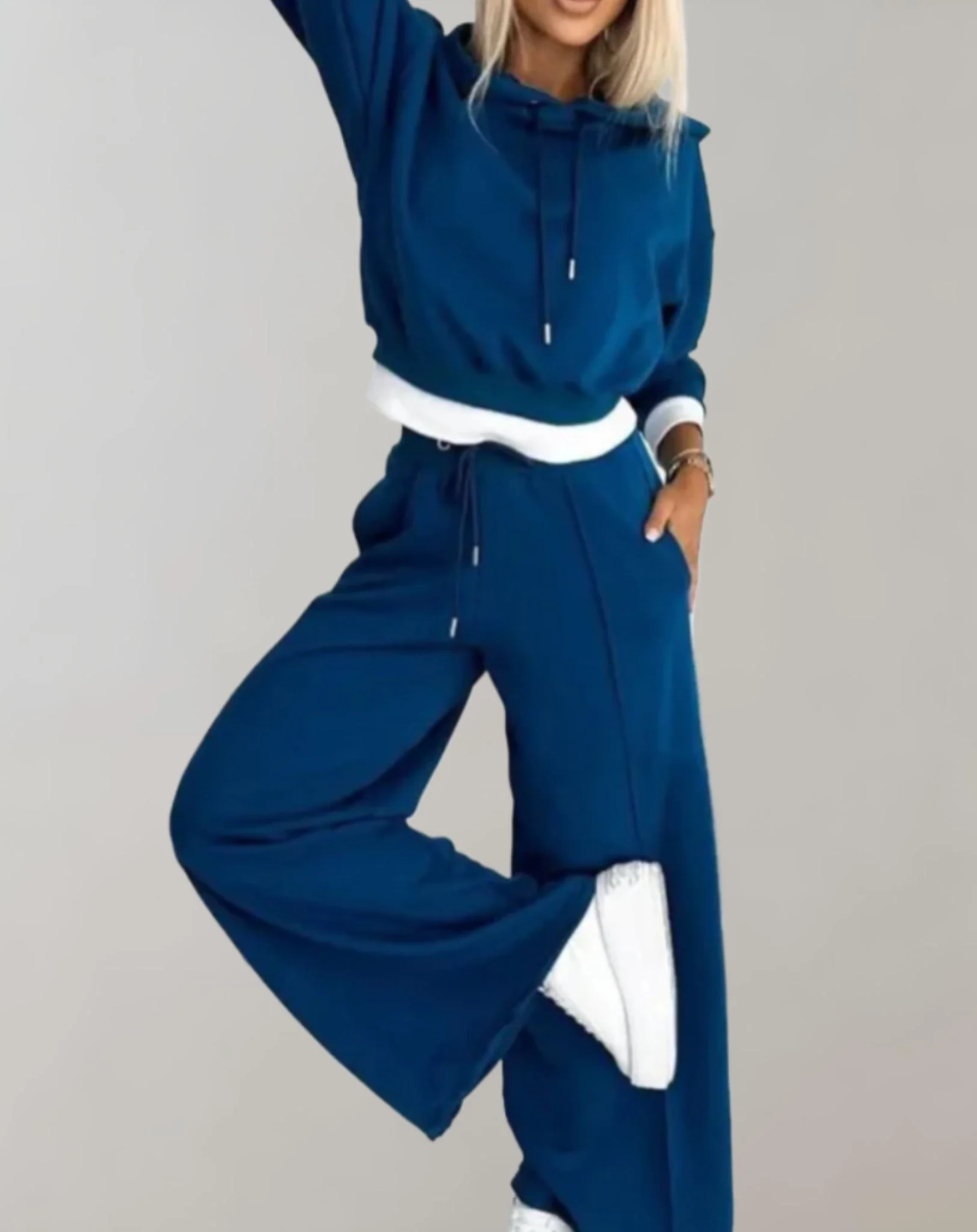 Heidi-Mode | Damen Loungeset mit Kapuze und Weitem Hose - Image 4