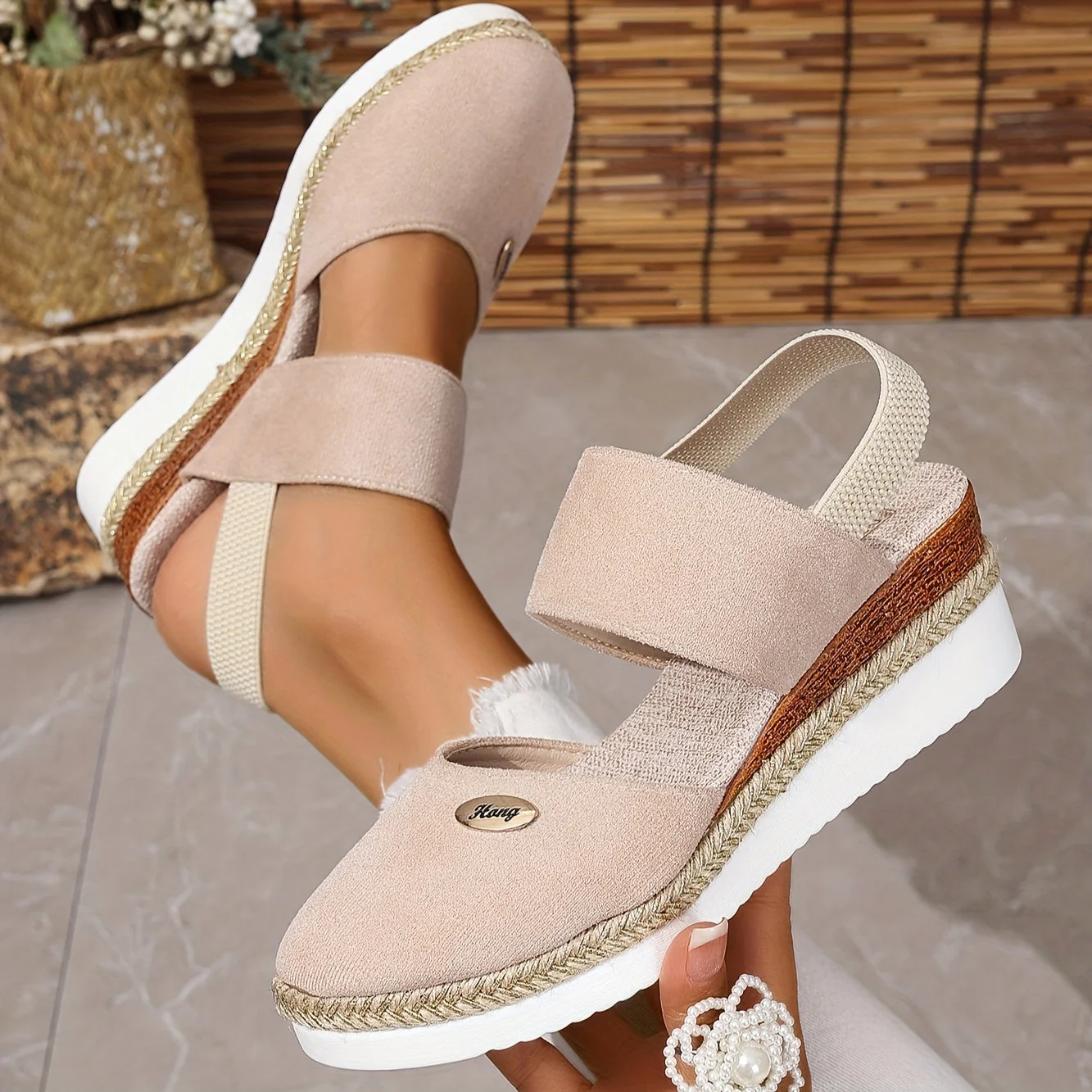 Heidi-Mode | Damen Sandalen Auf Plattform: Rutschfest, Geschlossene Zehe, Elastischer Riemen - Image 11