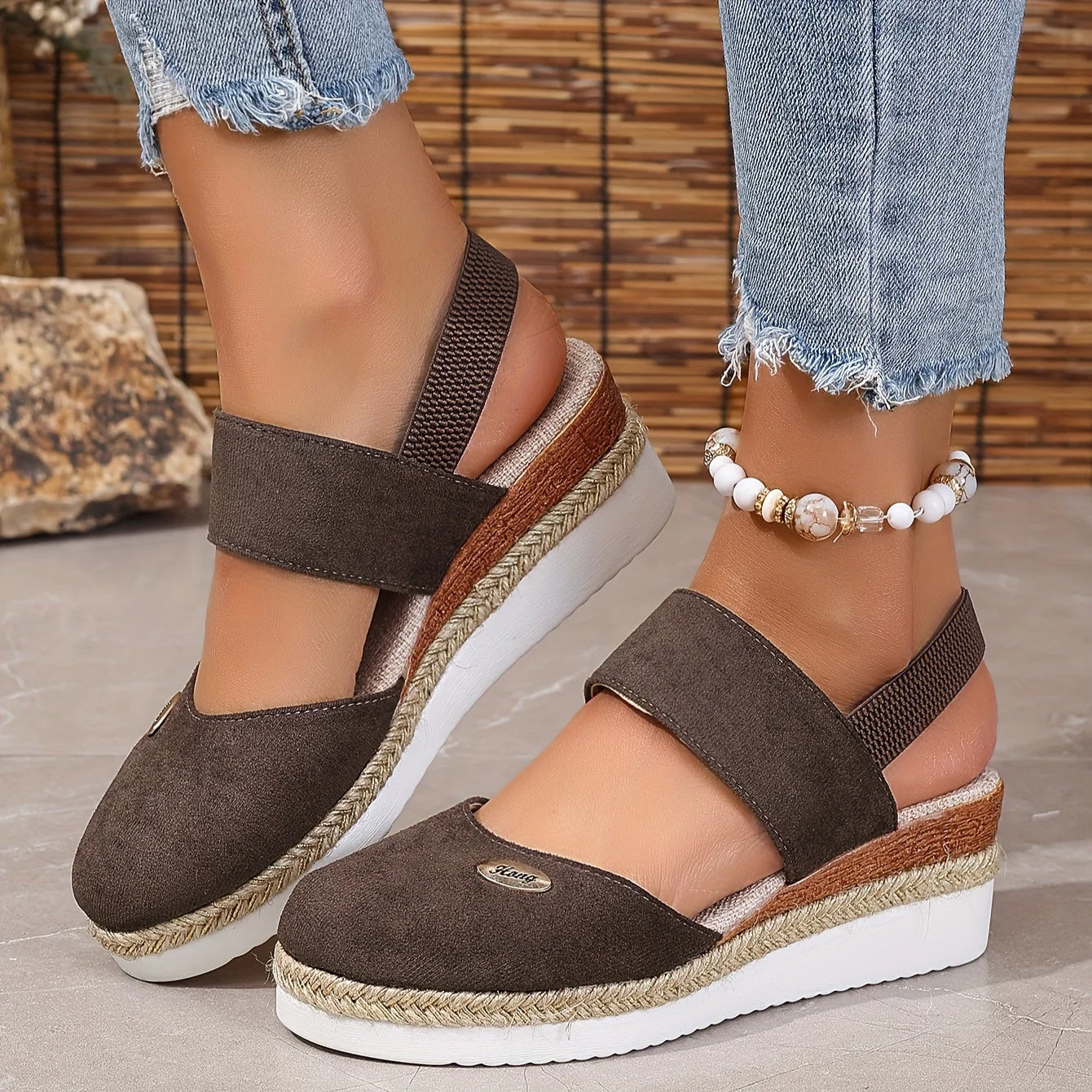 Heidi-Mode | Damen Sandalen Auf Plattform: Rutschfest, Geschlossene Zehe, Elastischer Riemen - Image 27