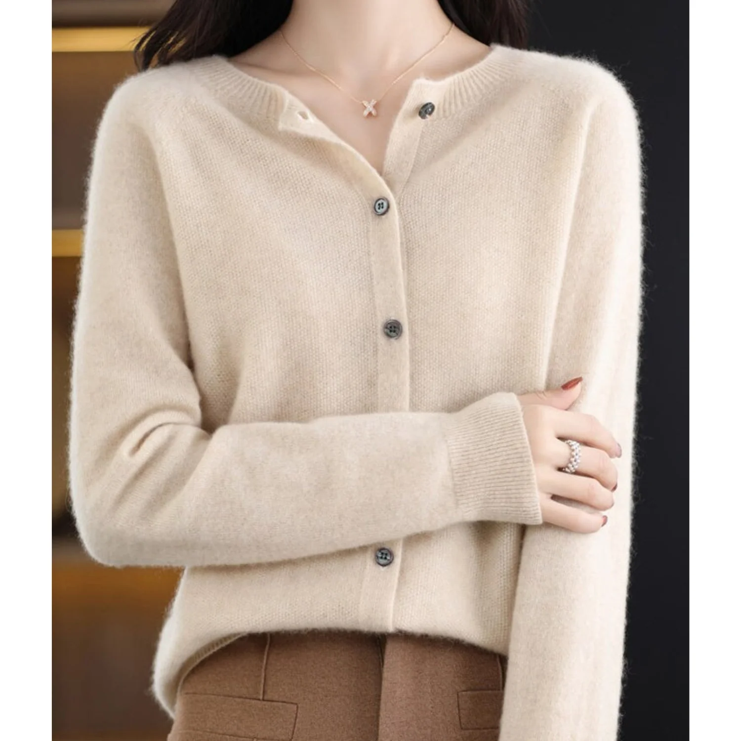 Heidi-Mode | Damen-Strickjacke mit O-Ausschnitt Aus 100 % Reiner Merinowolle, Kaschmirpullover - Image 15
