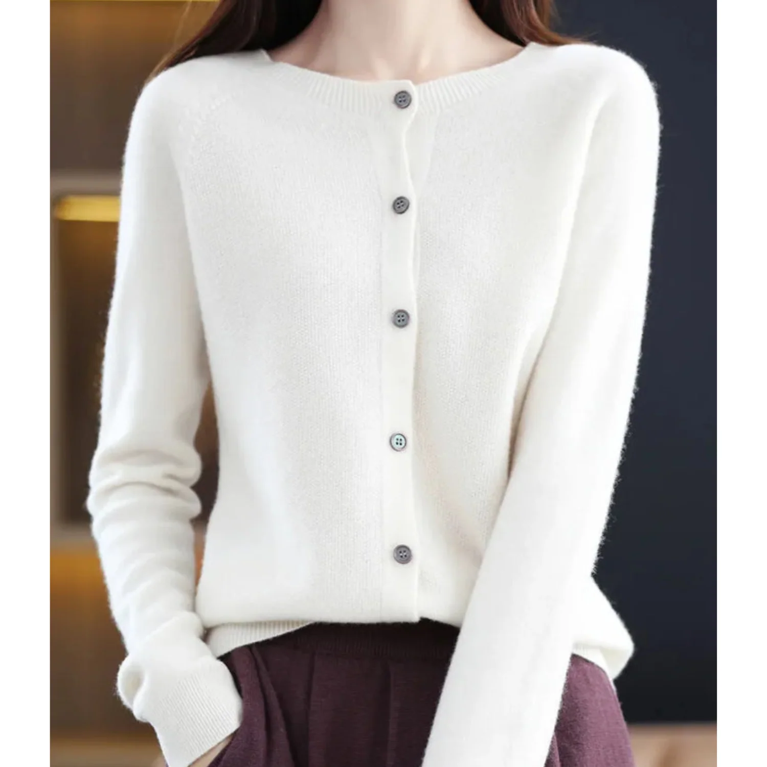 Heidi-Mode | Damen-Strickjacke mit O-Ausschnitt Aus 100 % Reiner Merinowolle, Kaschmirpullover - Image 5