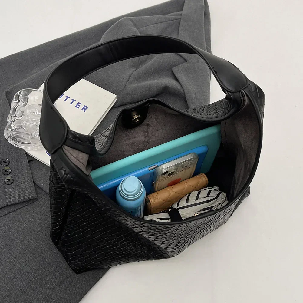 Heidi-Mode | Damen Vielseitige Schultertasche Aus Weichem Leder mit Gewebtem Hobo-Design - Image 5