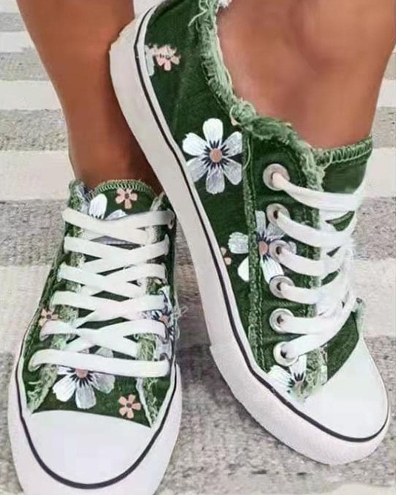 Heidi-Mode | Denim Sneakers mit Blumen - Image 4