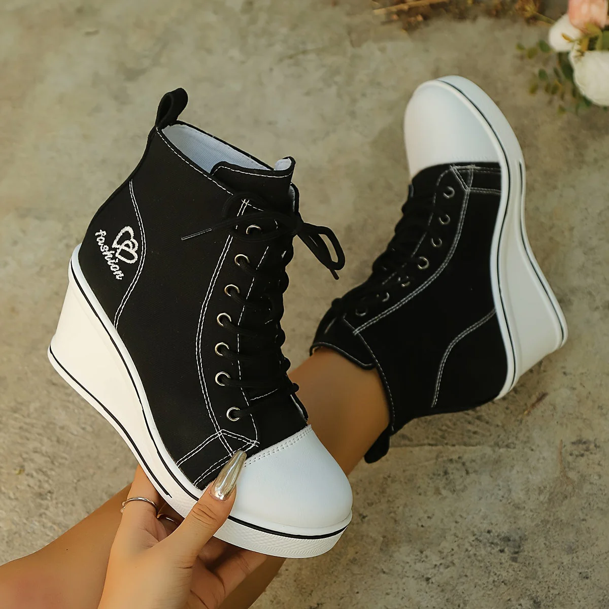 Heidi-Mode | Einfache Canvas Stiefeletten mit Liebesmotiv - Image 10