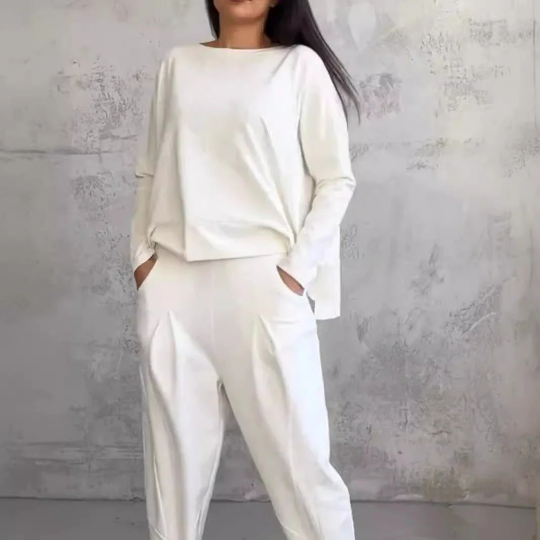 Heidi-Mode | Einfarbiges Slim-Fit Hosenanzug mit Rundhalsausschnitt - Image 2
