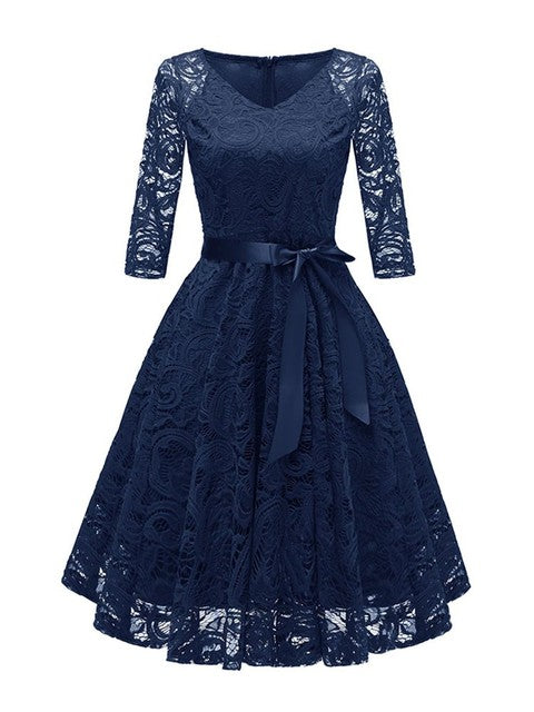 Heidi-Mode | Elegantes V-Förmiges Spitzenabendkleid - Image 8