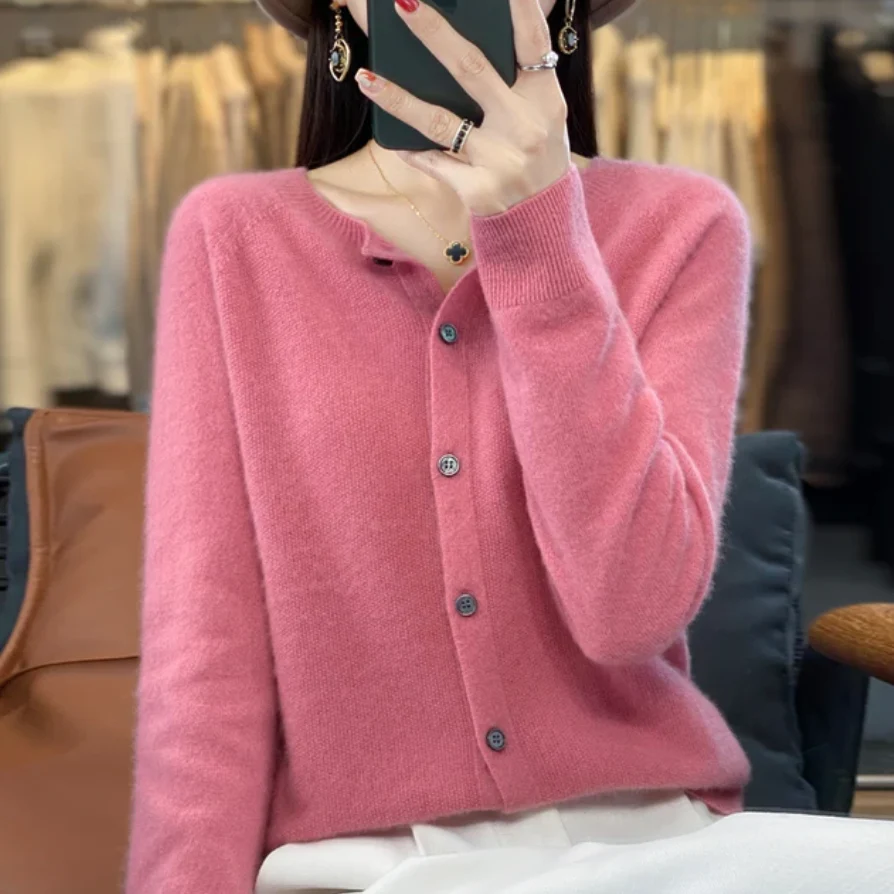Heidi-Mode | Elegante Damenstrickjacke für Ultimativen Komfort - Image 3