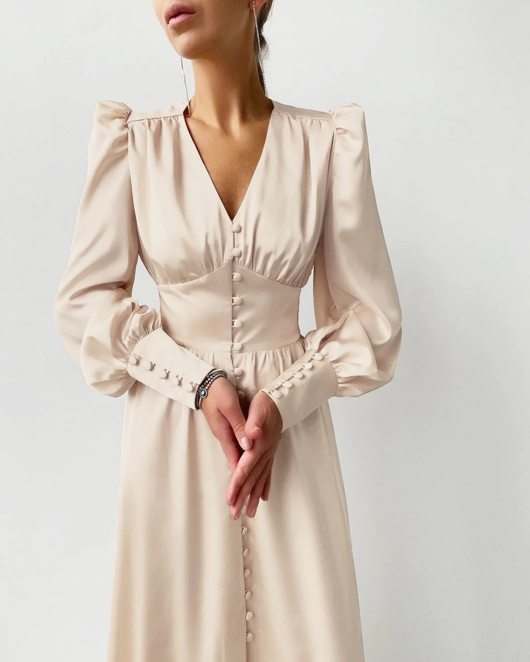 Heidi-Mode | Elegante Satinkleider - Image 8