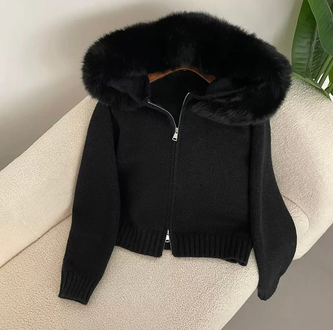 Heidi-Mode | Eleganter Strickjacke mit Fellkragen - Image 4