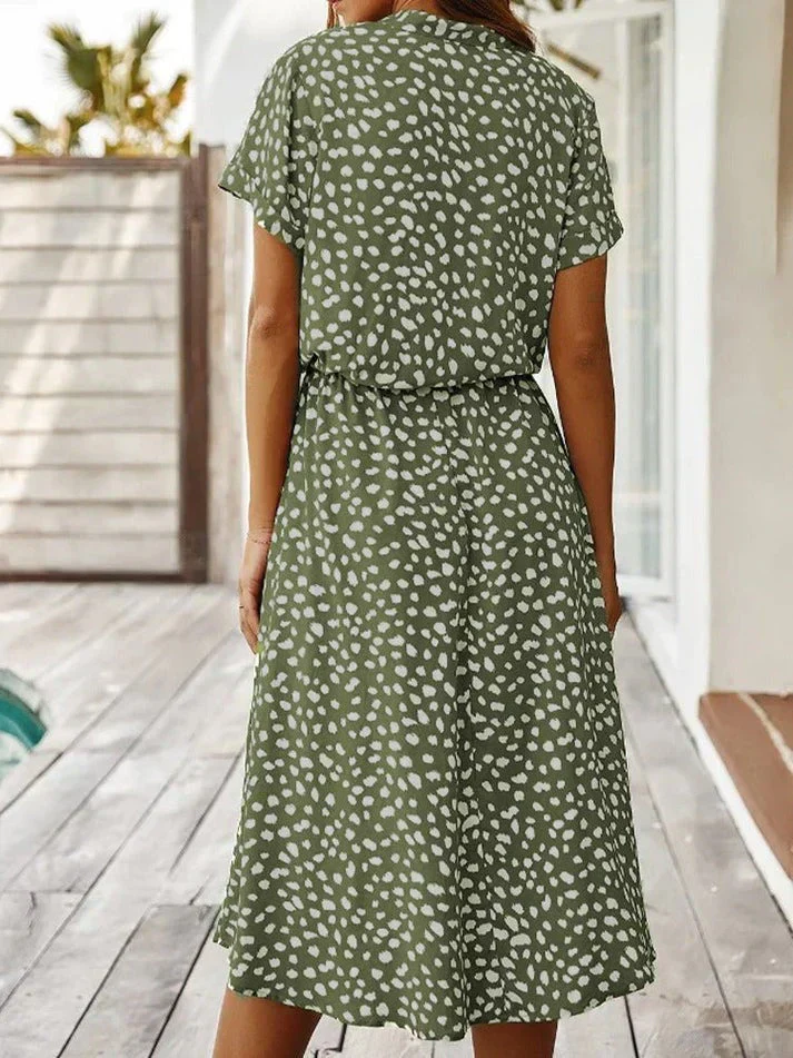 Heidi-Mode | Elegantes Kurzärmliges Hemdblusenkleid mit Polka Dots und Kordelzug In Der Taille - Image 2