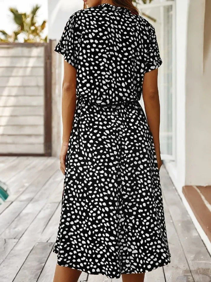 Heidi-Mode | Elegantes Kurzärmliges Hemdblusenkleid mit Polka Dots und Kordelzug In Der Taille - Image 5
