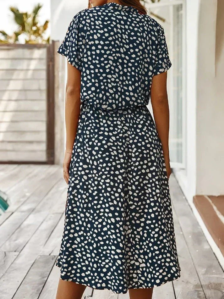 Heidi-Mode | Elegantes Kurzärmliges Hemdblusenkleid mit Polka Dots und Kordelzug In Der Taille - Image 8