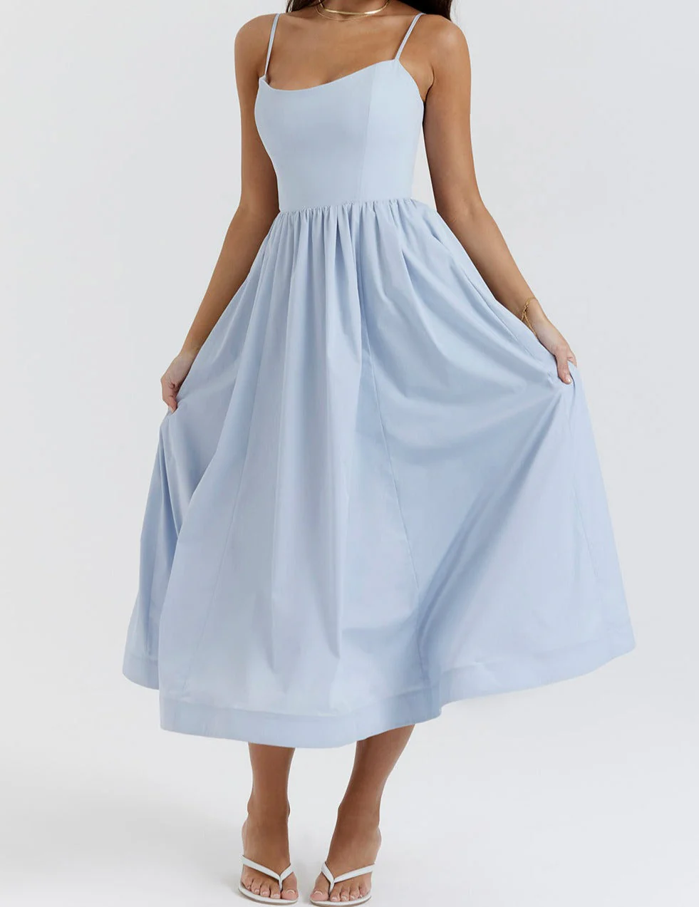 Heidi-Mode | Elegantes Midikleid Look - Image 13