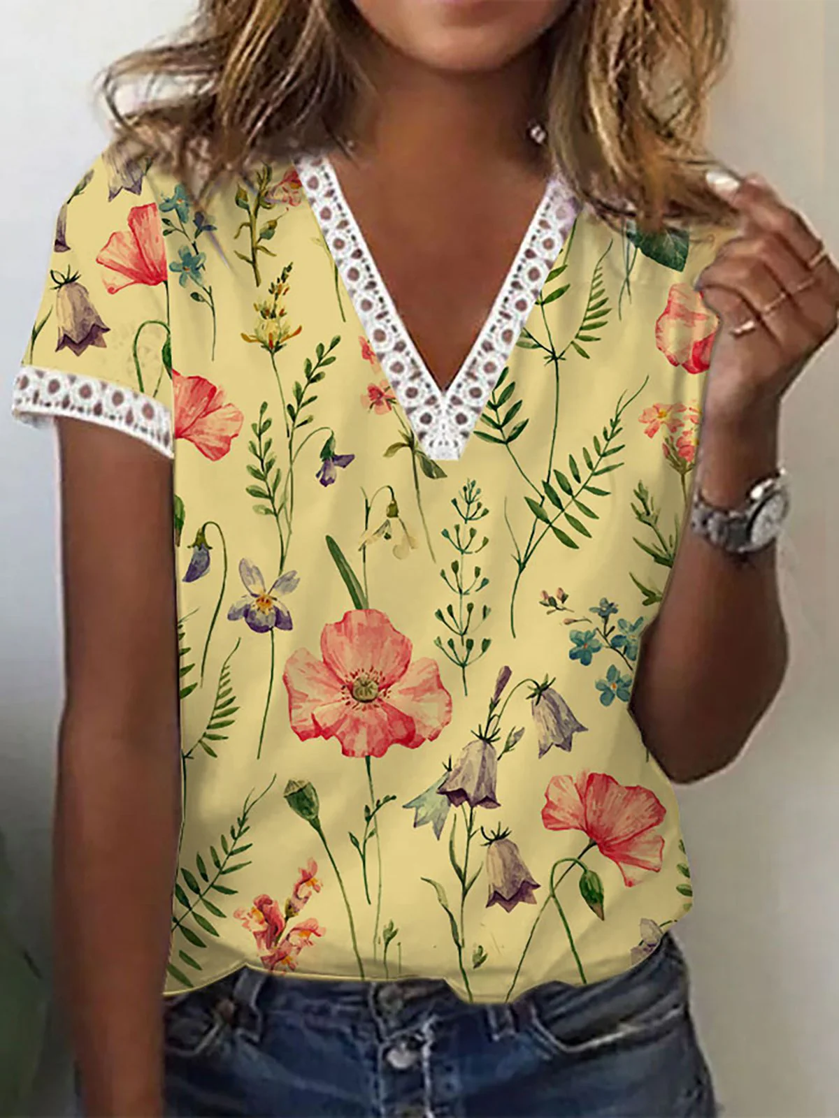 Heidi-Mode | Elegantes T-Shirt mit Kurzen Ärmeln und V-Ausschnitt Print für Damen - Image 4