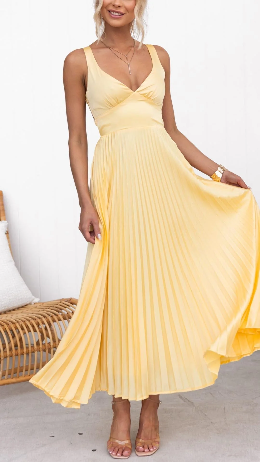 Heidi-Mode | Gelb Plissiertes V-Ausschnitt Maxi Kleid - Image 5