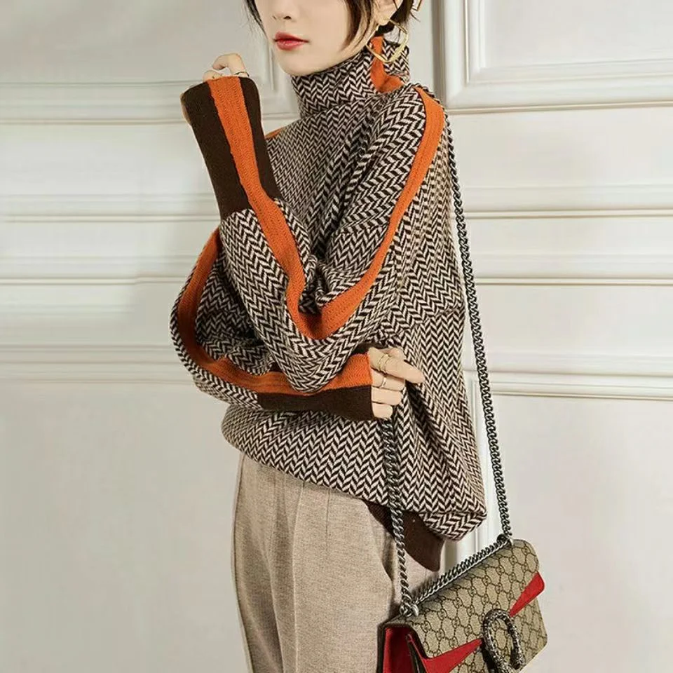Heidi-Mode | Geometrisch Gestrickter Rollkragenpullover