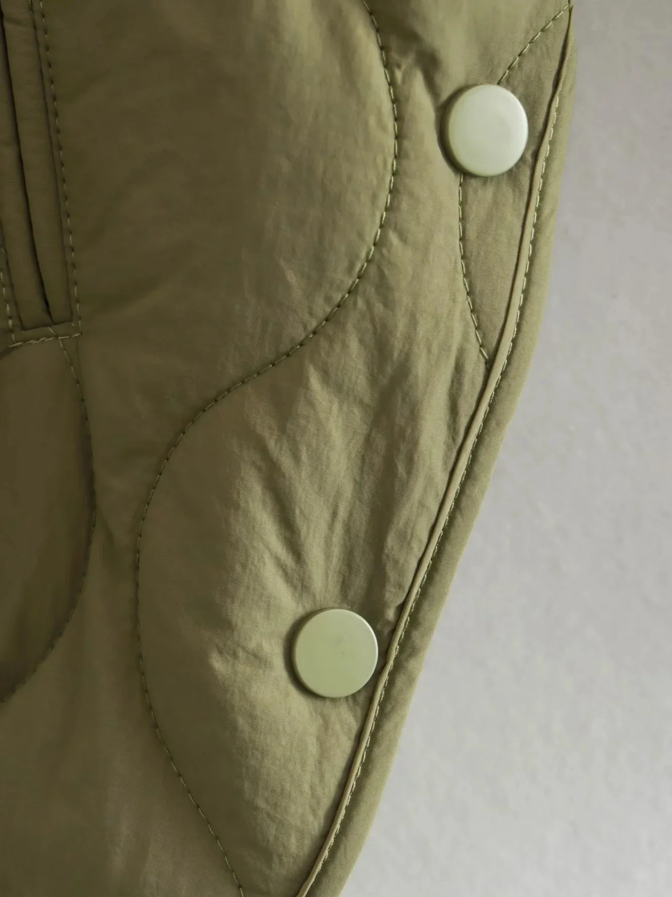 Heidi-Mode | Gepolsterte Jacke Damen, Leichtes Übergröße Modell mit Taschen, Knopfverschluss - Image 17