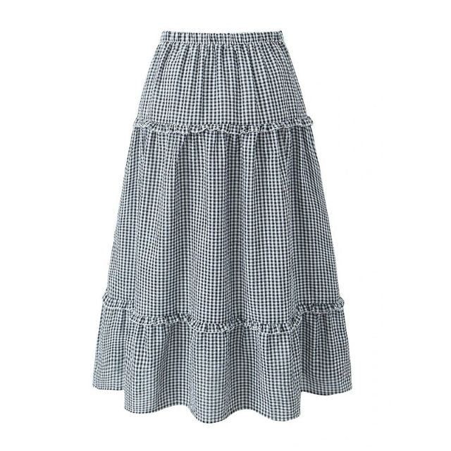 Heidi-Mode | Gestuftes Gingham-Midirock mit Rüschendetail