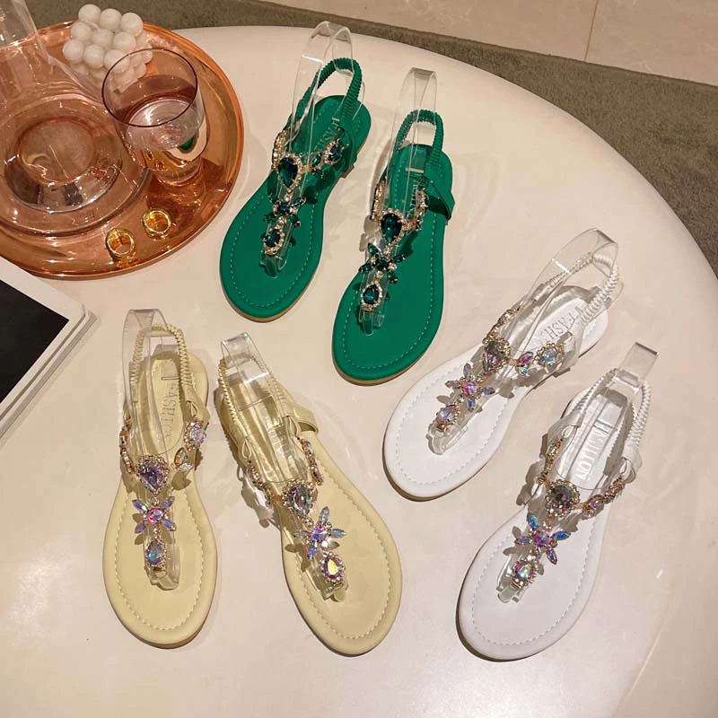 Heidi-Mode | Glitzernde Sandalen mit Strass - Image 12