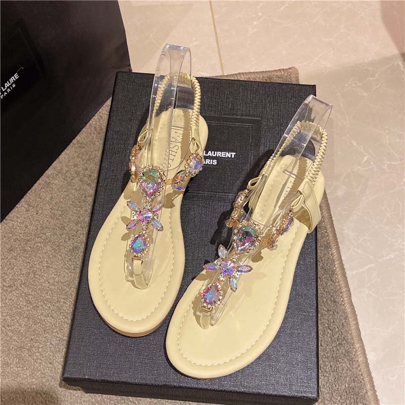 Heidi-Mode | Glitzernde Sandalen mit Strass - Image 15