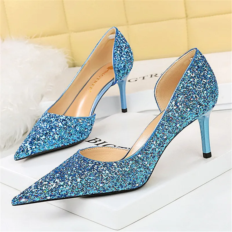 Heidi-Mode | Glitzernder, Spitzer Stiletto Absatz - Image 5