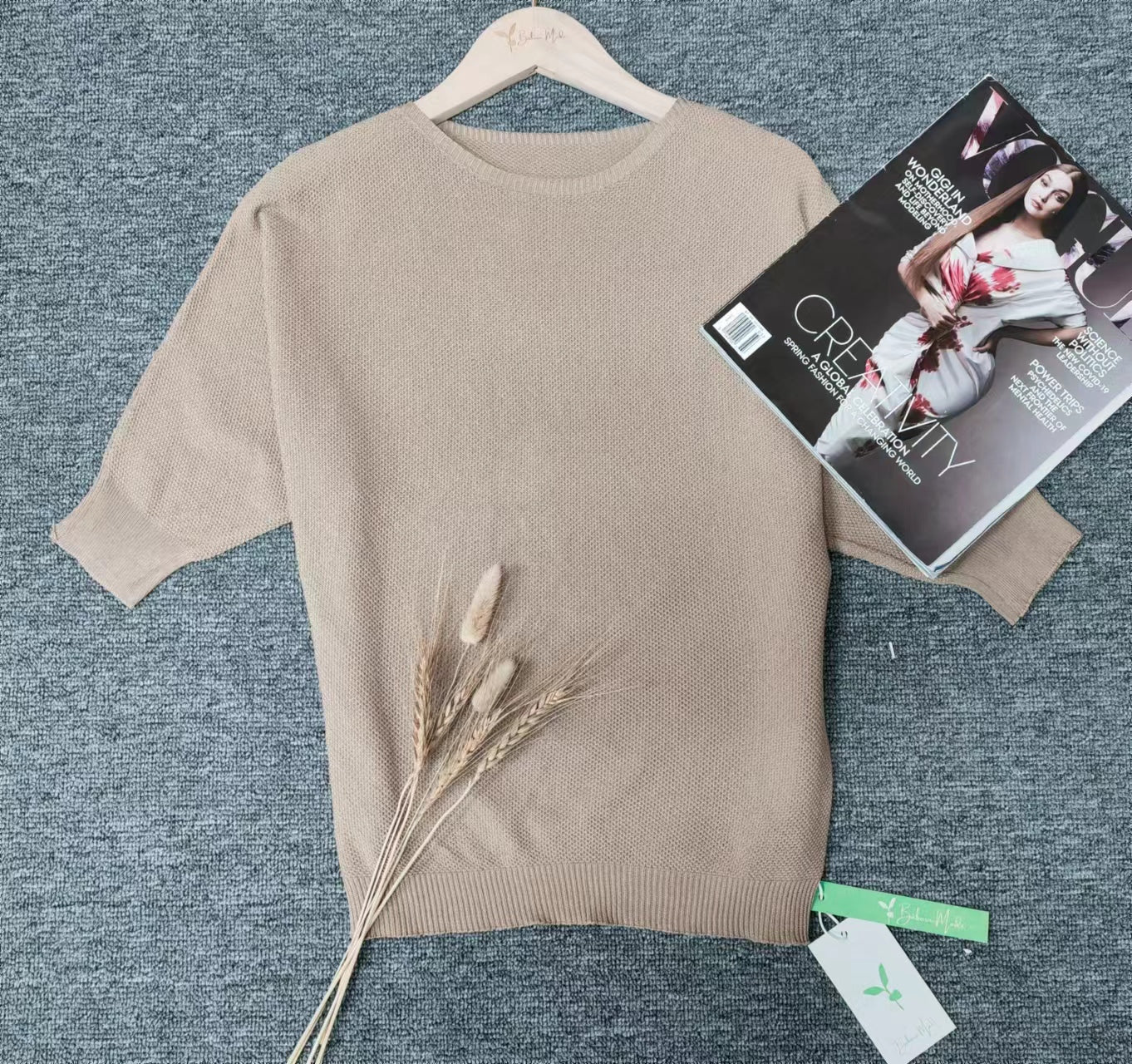 Heidi-Mode | Goldfarbener Einfarbiger Pullover mit Rundhalsausschnitt - Image 12
