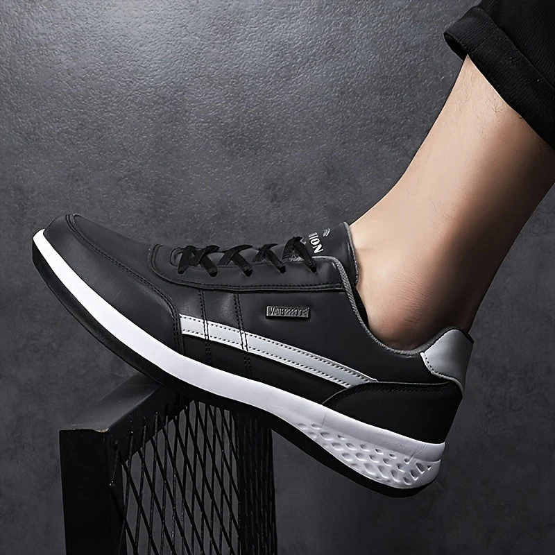 Heidi-Mode | Große Größen Einfarbige Herrensneaker mit Weicher Rutschfester Sohle - Image 2