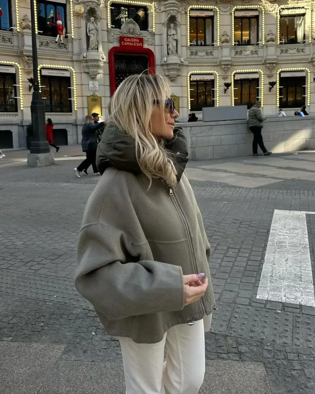 Heidi-Mode | Elegante Herbstjacke für Frauen - Image 4