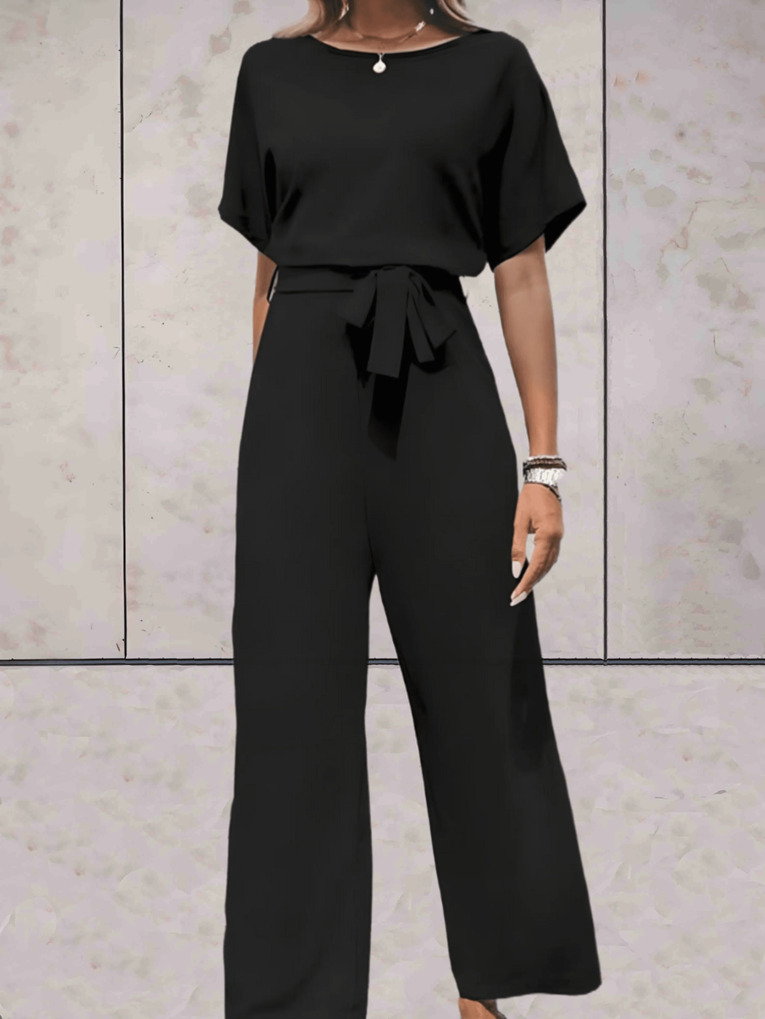 Heidi-Mode | Jumpsuit mit Gürtel und Kurzen Ärmeln - Image 8