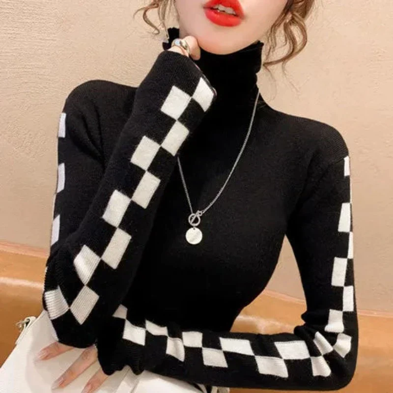 Heidi-Mode | KARO-ROLLKRAGENPULLOVER