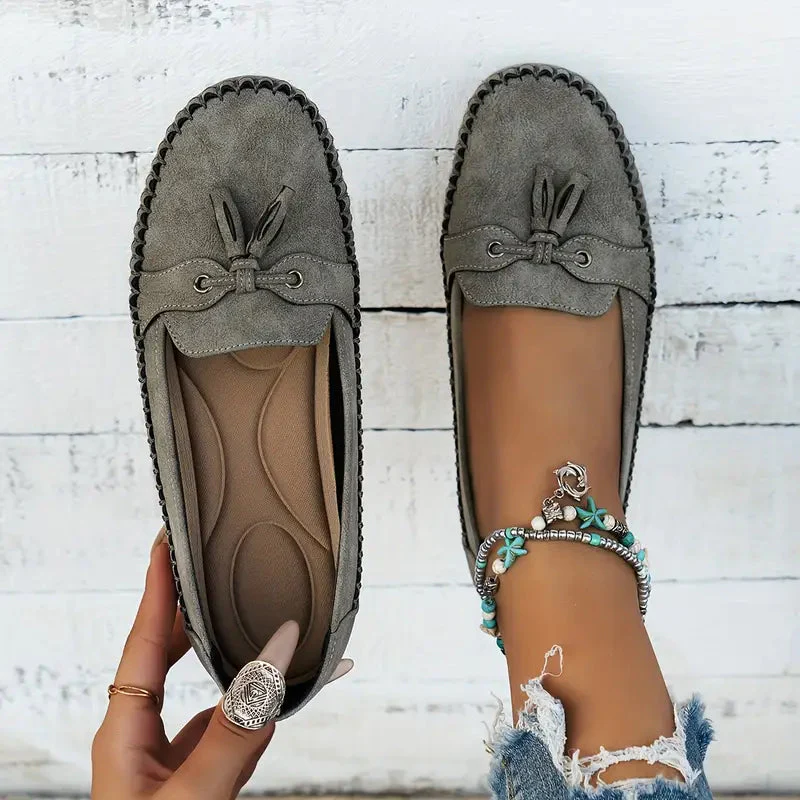 Heidi-Mode | Klassische Wildleder-Loafer mit Quastendetail für Damen - Image 2