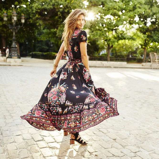 Heidi-Mode | Kurzarm Plunging Ethnischer Druck Gypsy Kleid - Image 2
