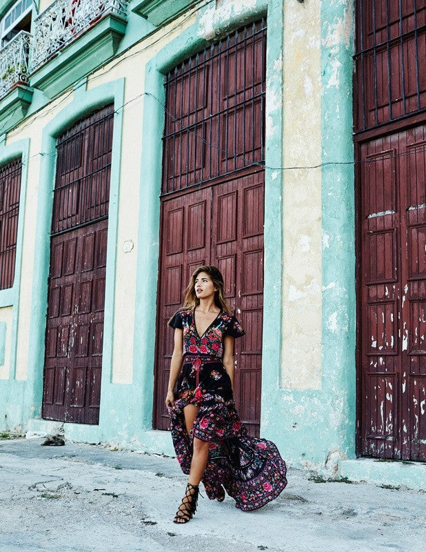 Heidi-Mode | Kurzarm Plunging Ethnischer Druck Gypsy Kleid - Image 9