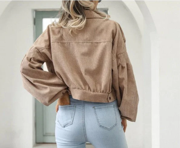 Heidi-Mode | Kurze Frühlingsjacke für Damen - Image 2