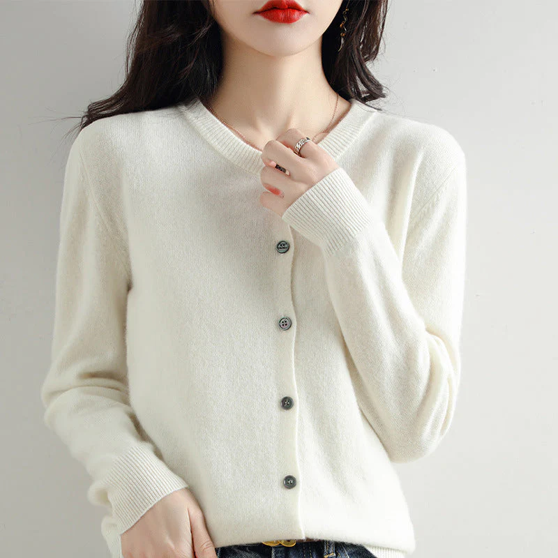 Heidi-Mode | Kuschelige Strickjacke mit Feinem Muster - Image 12