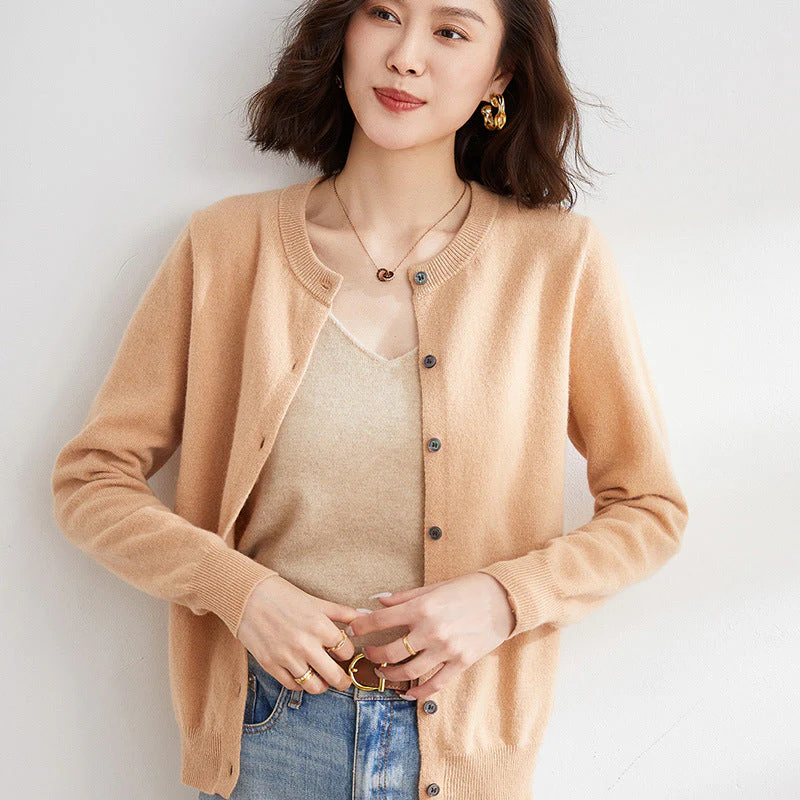 Heidi-Mode | Kuschelige Strickjacke mit Feinem Muster - Image 13