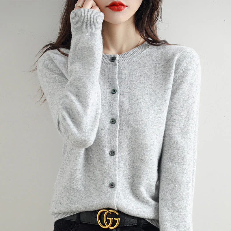 Heidi-Mode | Kuschelige Strickjacke mit Feinem Muster - Image 6