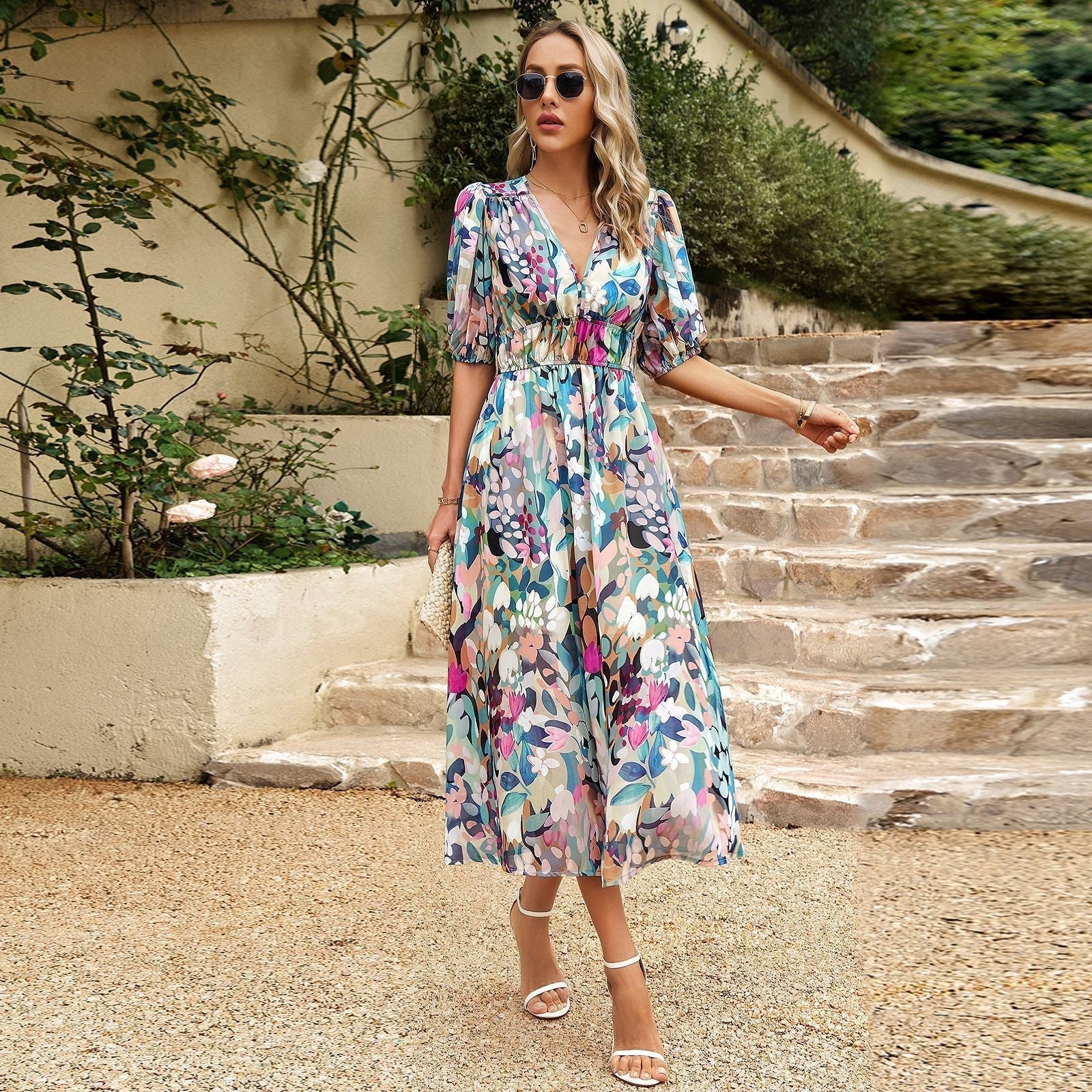 Heidi-Mode | Langes, Bedrucktes Sommerkleid mit V-Ausschnitt und Kurzen Ärmeln - Image 4