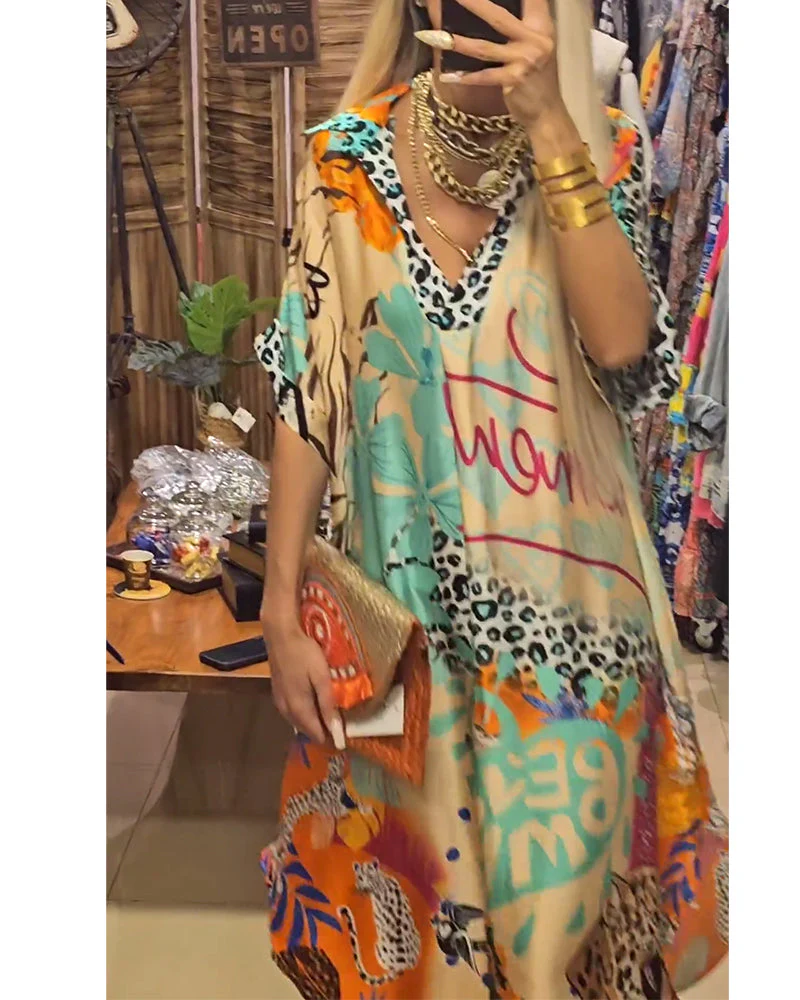 Heidi-Mode | Lässiges Kleid mit Tiefem V-Ausschnitt und Leoparden- und Buntem Aufdruck - Image 10
