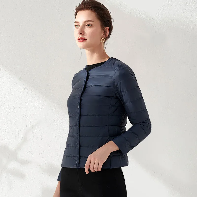Heidi-Mode | Leichte, Kragenlose, Schlankmachende Daunenjacke für Frauen - Image 4