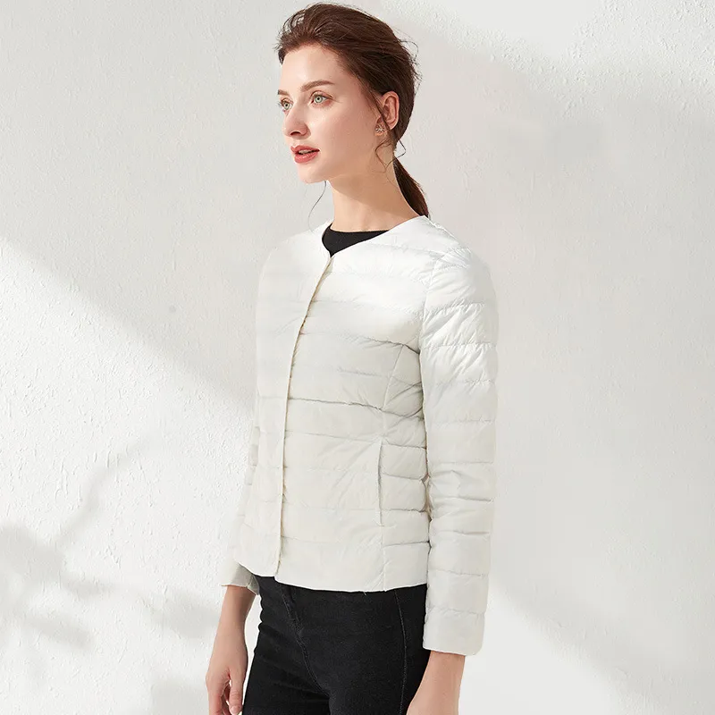 Heidi-Mode | Leichte, Kragenlose, Schlankmachende Daunenjacke für Frauen - Image 8