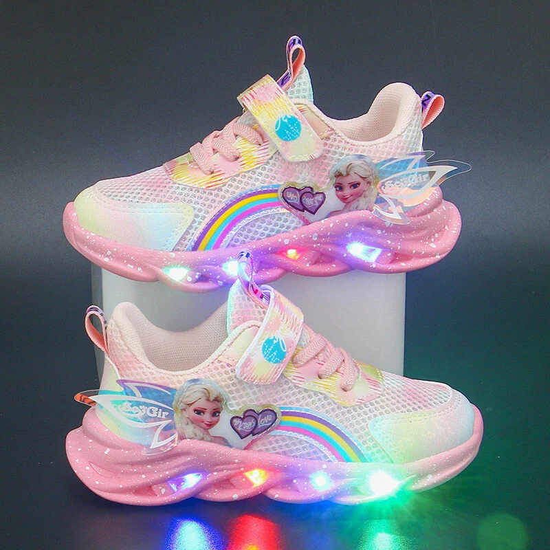 Heidi-Mode | Leuchtende Sneakers - Image 6