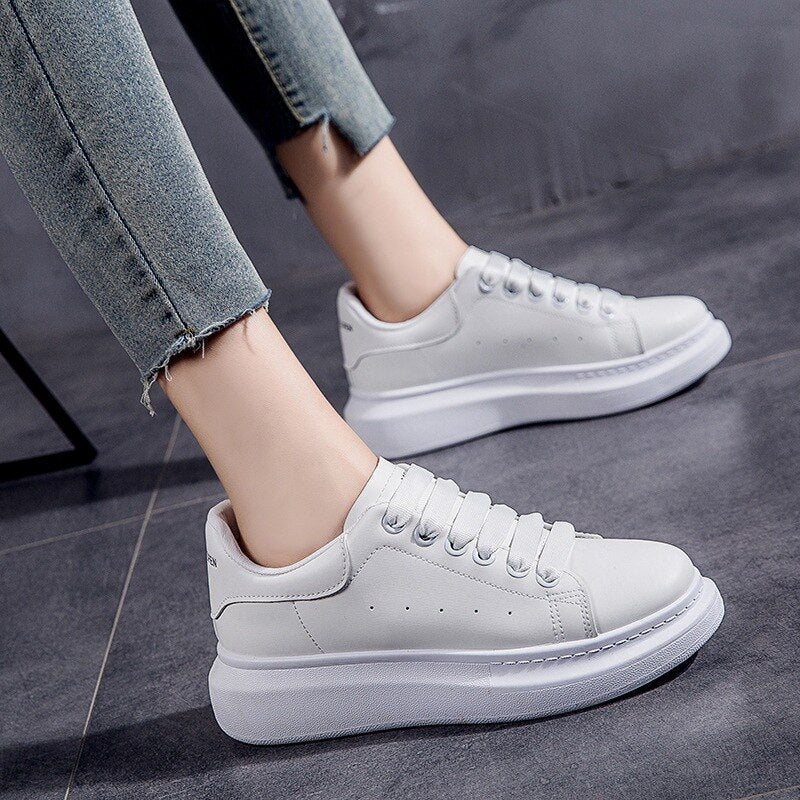 Heidi-Mode | Lässige Herbst Turnschuhe mit Plateau - Image 6