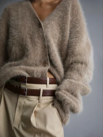Heidi-Mode | Luxuriöser Überdimensionierter Flauschiger Kaschmirpullover mit Knopfverschluss - Image 2