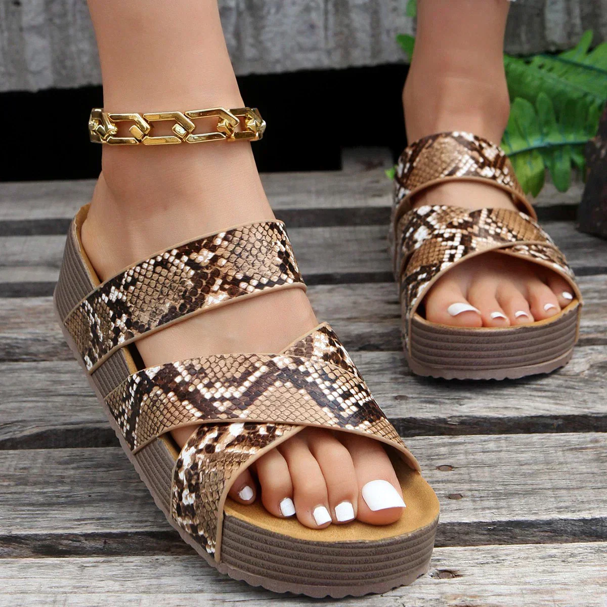 Heidi-Mode | Plateausandalen für Damen - Image 4