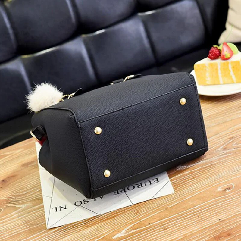 Heidi-Mode | Damen-Tasche Lederhandtasche mit 3 Weichen Plüschbällen - Image 3