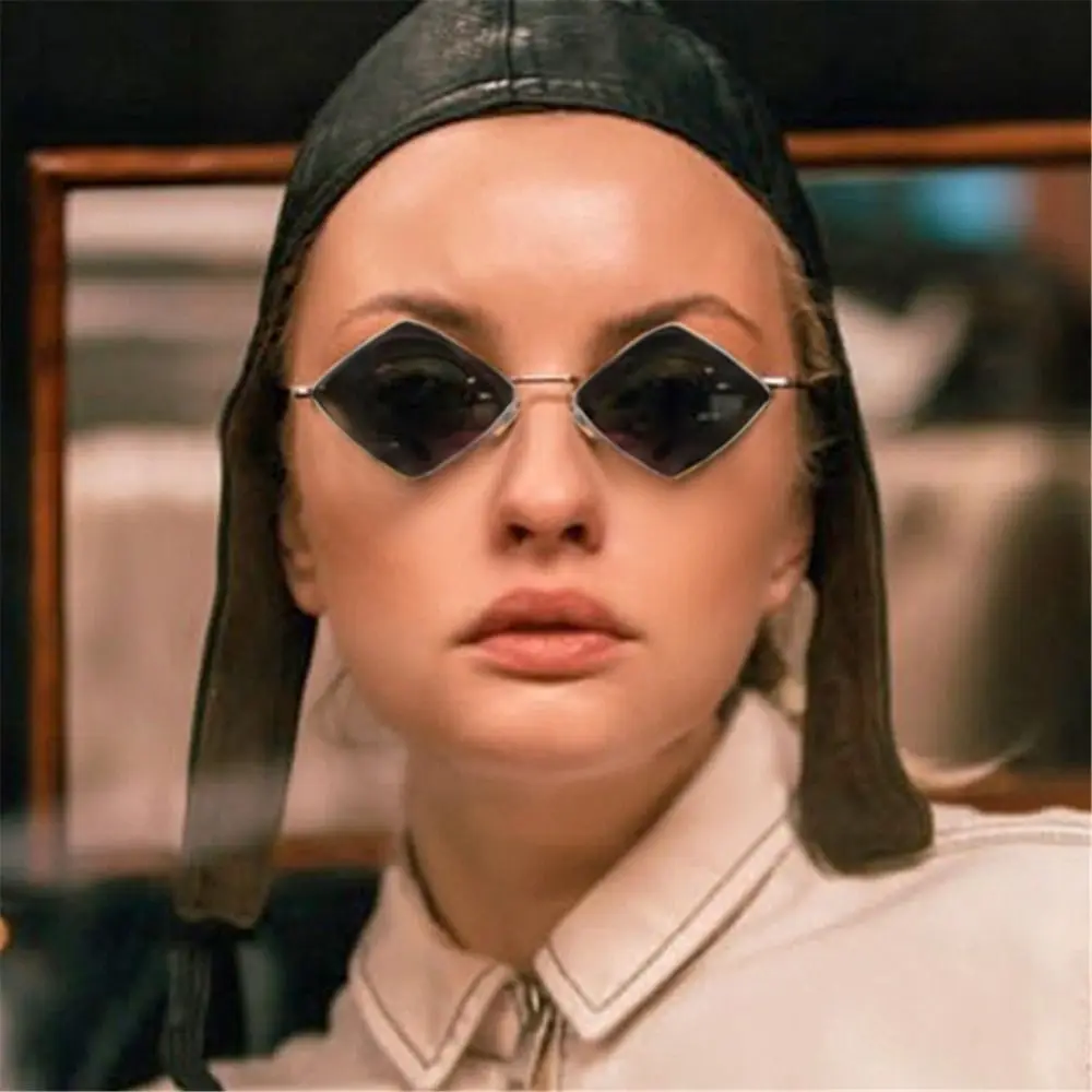Heidi-Mode | Quadratische Sonnenbrille für Damen Kühn & Trendy - Image 2