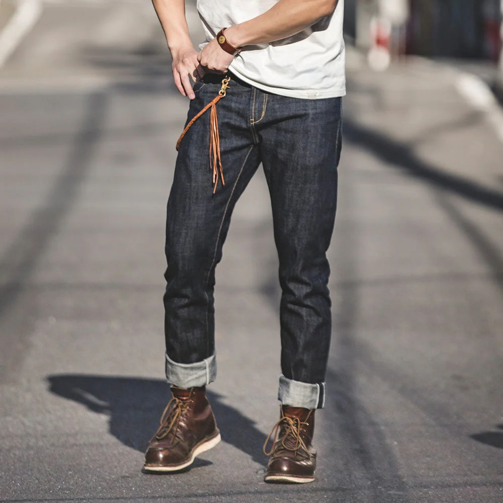 Heidi-Mode | Raw Selvage Denim Jeans mit Graffiti und Ponyhaar Patch für Männer