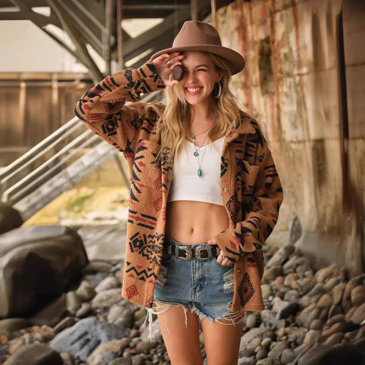 Heidi-Mode | Retro Plüschjacke mit Reverskragen - Image 6