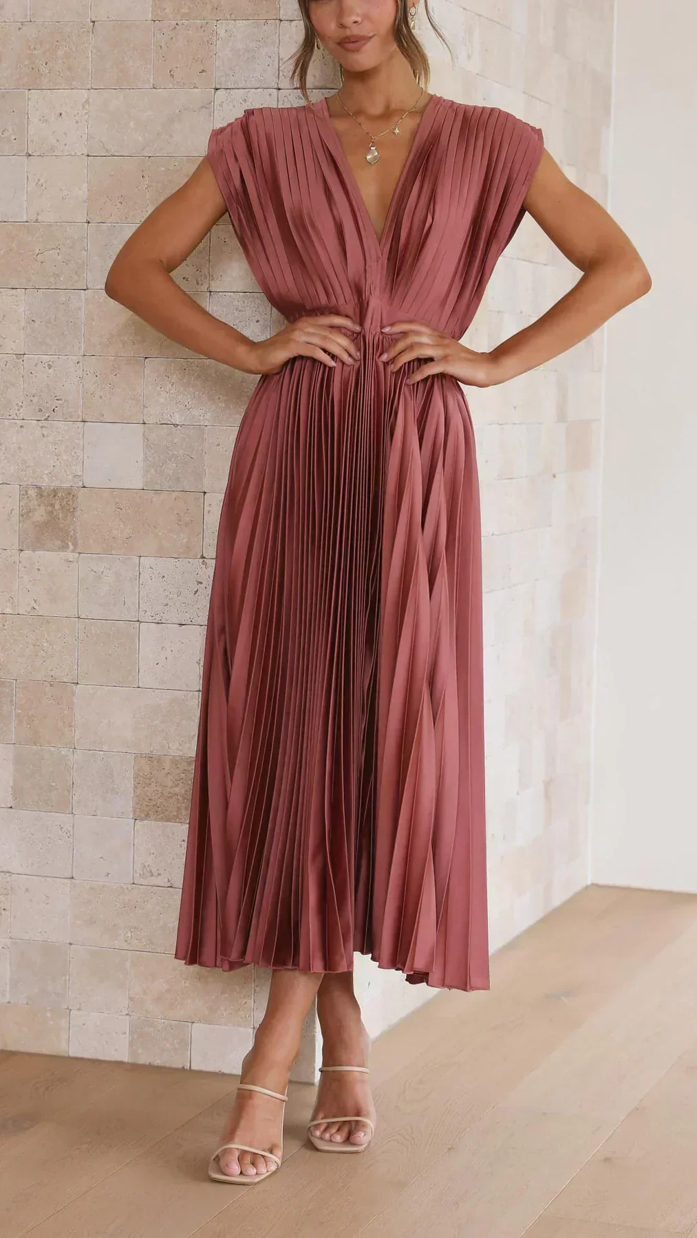 Heidi-Mode | Ärmelloses, Plissiertes Midikleid - Image 4